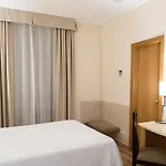 إنغلاتيرا فندق