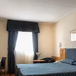 إنغلاتيرا فندق