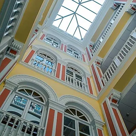 Inglaterra Hotel 3*