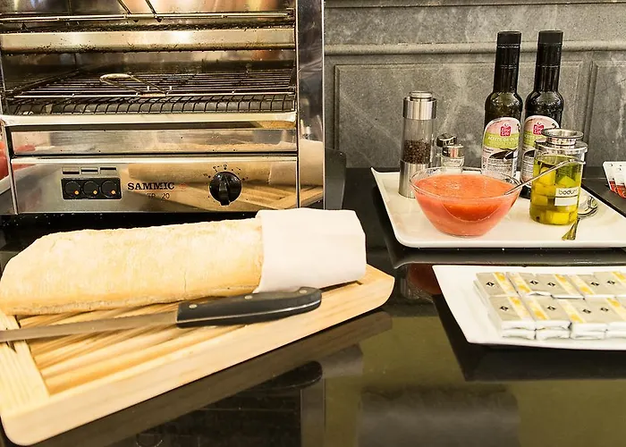 호텔 잉글라테라 3*