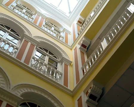 Szálloda Inglaterra 3*
